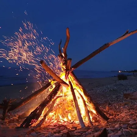 Mereaeaere Glamping Ja Rannamaja Liimala Exterior photo