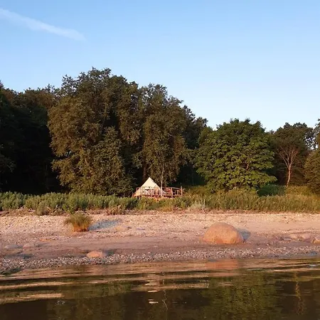 Mereaeaere Glamping Ja Rannamaja Liimala Exterior photo