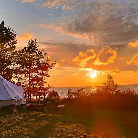 Mereaeaere Glamping Ja Rannamaja Liimala Exterior photo