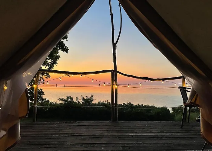 Mereaeaere Glamping Ja Rannamaja