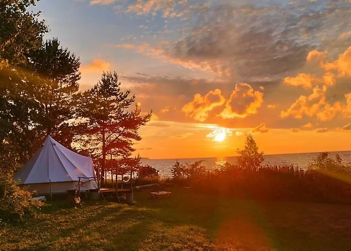 Mereaeaere Glamping Ja Rannamaja