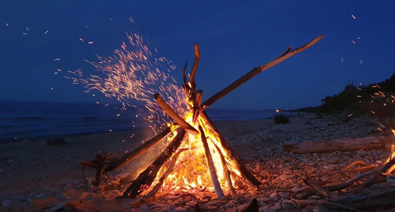 Mereaeaere Glamping Ja Rannamaja