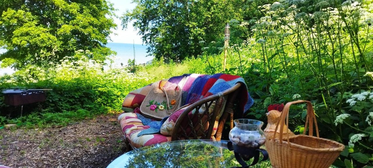 Luxury tent Mereaeaere Glamping Ja Rannamaja *